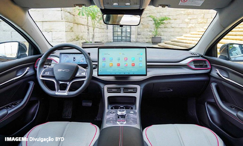 BYD prepara sedã híbrido que pode tirar de vez o mercado do Toyota Corolla